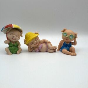 VTG Enesco 1980s Retro Sunbathing Beach Babe Mini Pig Figurines Set of 3 READ